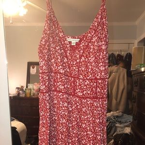 ADORABLE AMERICAN EAGLE FLORAL ROMPER!